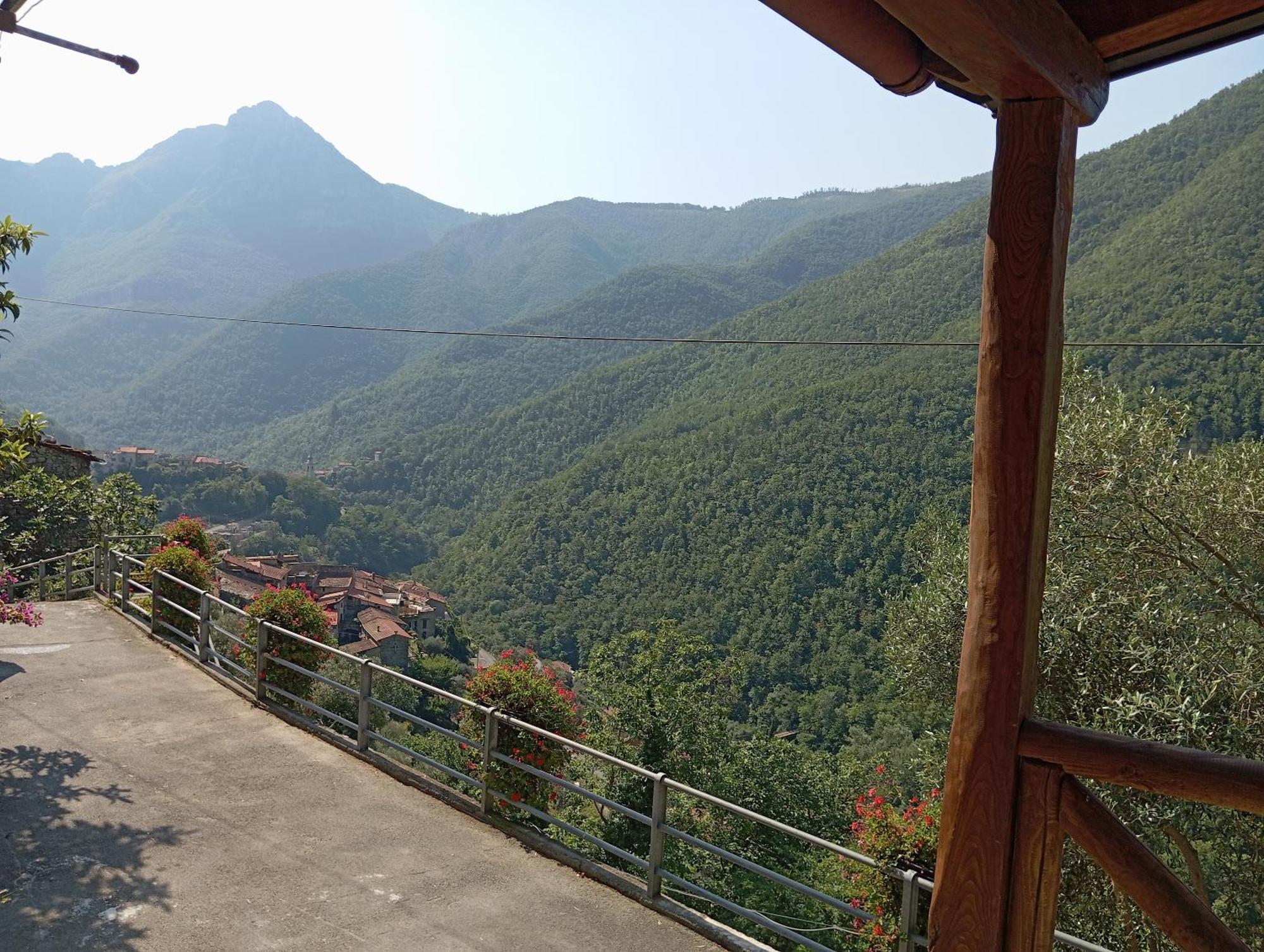 Agriturismo U' Spigu Nonna Annetta Nasino Exteriör bild